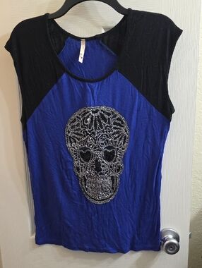 Kiwi Blue and Black Skull Raglan Tank Size L